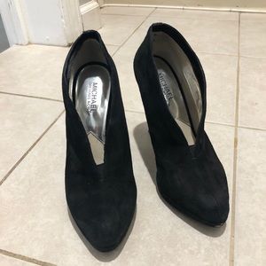 MICHAEL KORS HIGH HEELED BOOTIES SIZE 7.5